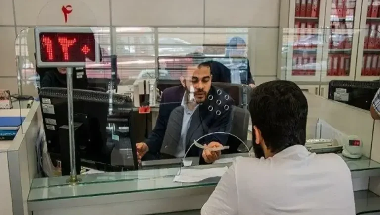 بانک مرکزی از مشتریان حمایت می‌کند؛ چک‌های برگشتی و جریمه دیرکرد ناشی از اختلال بانکی بخشوده می‌شود