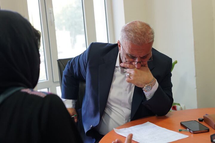 بررسی مشکلات بیش از ۸۰ شهروند در دیدار مردمی فرماندار ساری