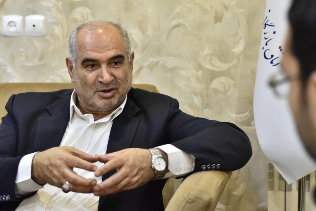 «تحریم» آدرس غلط است؛ دولت دست‌وپای تولید را بسته است!