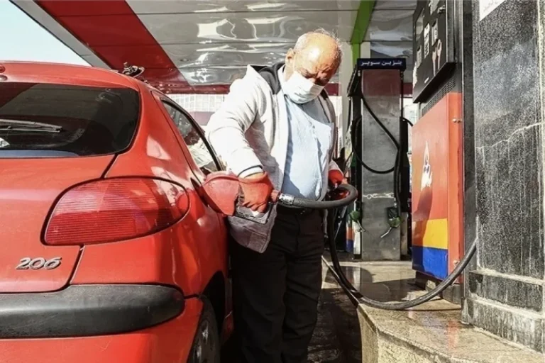 بنزین با کارت بانکی؛ طرح بزرگ وزارت نفت در آستانه اجرا