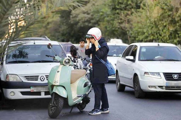گره گواهینامه زنان باز می‌شود؟؛ موتورسواری بانوان در آستانه رسمیت یافتن