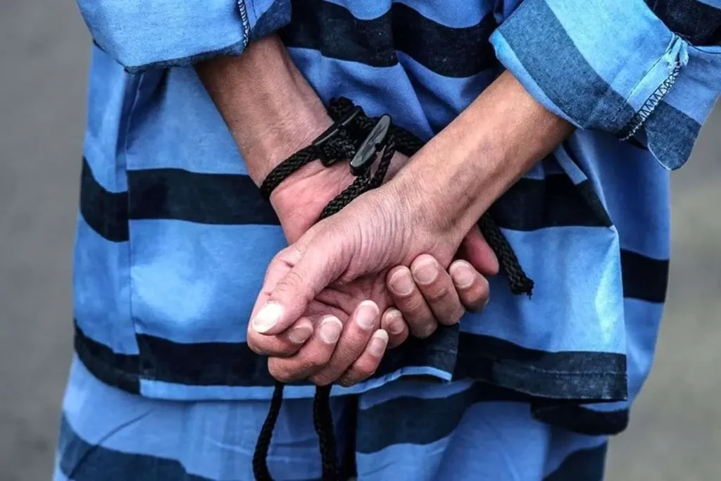 دوست مورد اعتماد، سارق طلاجات از آب درآمد؛