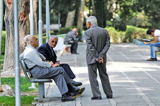 افزایش‌های تبلیغاتی حقوق، سفره بازنشستگان را بزرگ نمی‌کند/ تا سه‌جانبه‌گرایی واقعی شکل نگیرد، بحران تأمین اجتماعی ادامه دارد