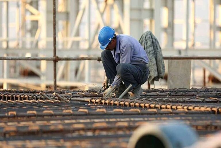 کاهش حوادث کار؛ نتیجه رعایت ایمنی نیست، حاصل تعطیلی کارخانه‌ها و رکود ساخت‌وساز است
