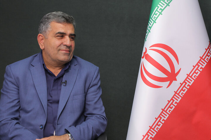 حقوق کارگران در دو راهی وعده و اجرا؛ وزیر کار برای ترمیم دستمزد به بهارستان می‌رود