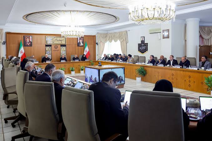 کیهان: فیلم محرمانه دولت چگونه سر از فضای عمومی درآورد؟