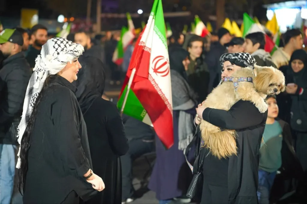 ماندن در خیابان ضروری است؛ اما بازنگری در شکل تجمعات ضروری‌تر