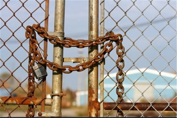 «حمایت از تولید» کجای کارخانه است؟؛ صنعتگر میان بانک و بیمه و ارز سرگردان