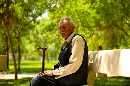 از «کشیدن دندان» تا «قید دارو را زدن»؛ روایت تلخ بازنشستگان از هزینه‌های درمان/بازنشسته‌ای که توان درمان ندارد، چه کند؟