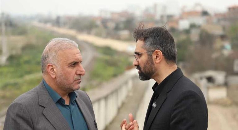 استیضاح شد، ماند، کنار فرماندار نشست؛ چه کسی پاسخگوی ابهام مدیریت شهری ساری است؟