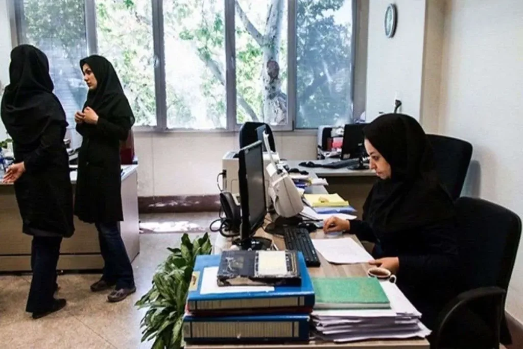 ماده ۴۴ قانون مدیریت خدمات کشوری؛ استخدام دولتی از آزمون می‌گذرد یا راه‌های دیگری هم هست؟